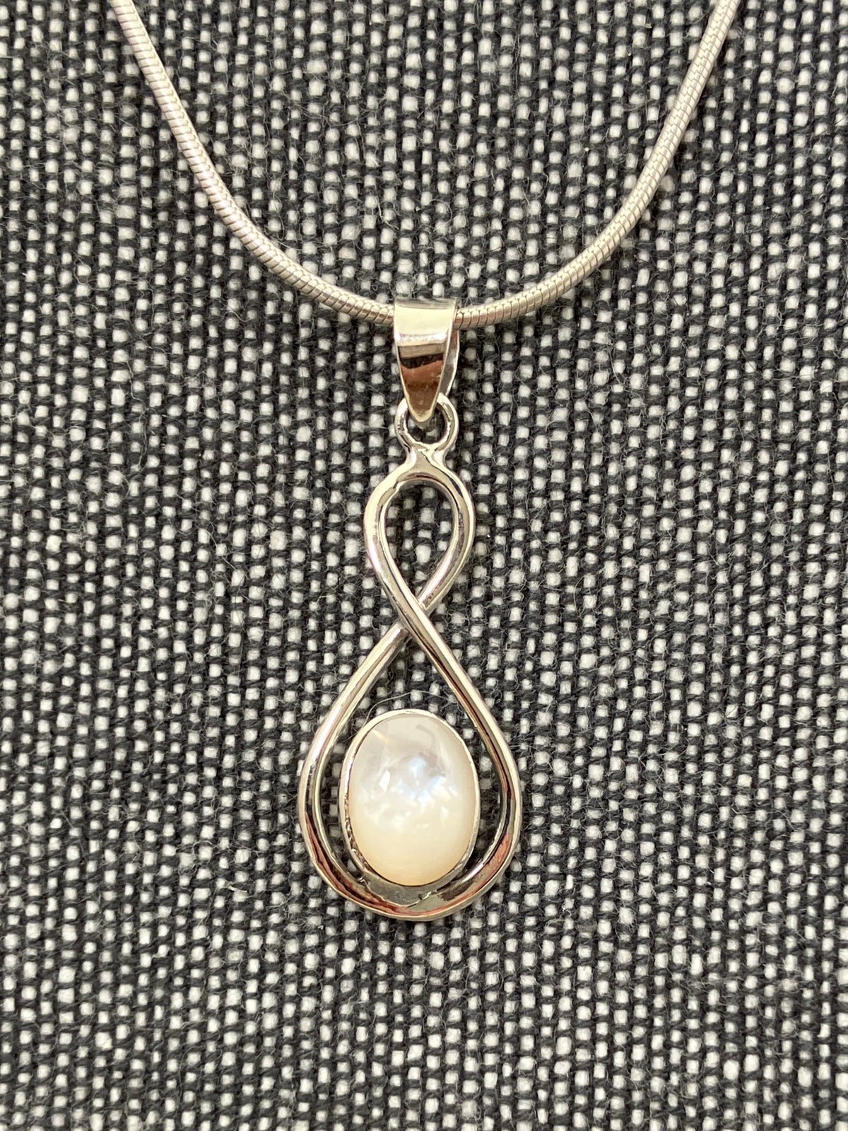 Mother Of Pearl Loop Pendant