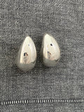 Bulbous Curved Studs