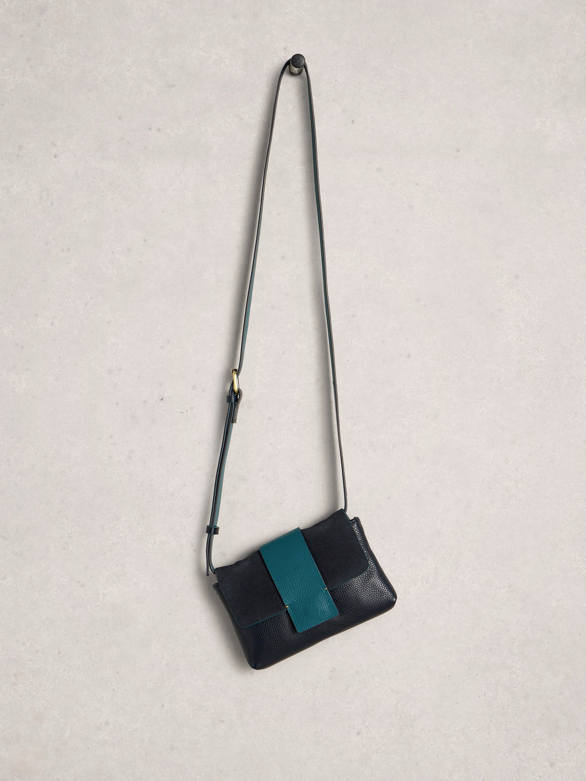 Tabby Landscape Bag Navy