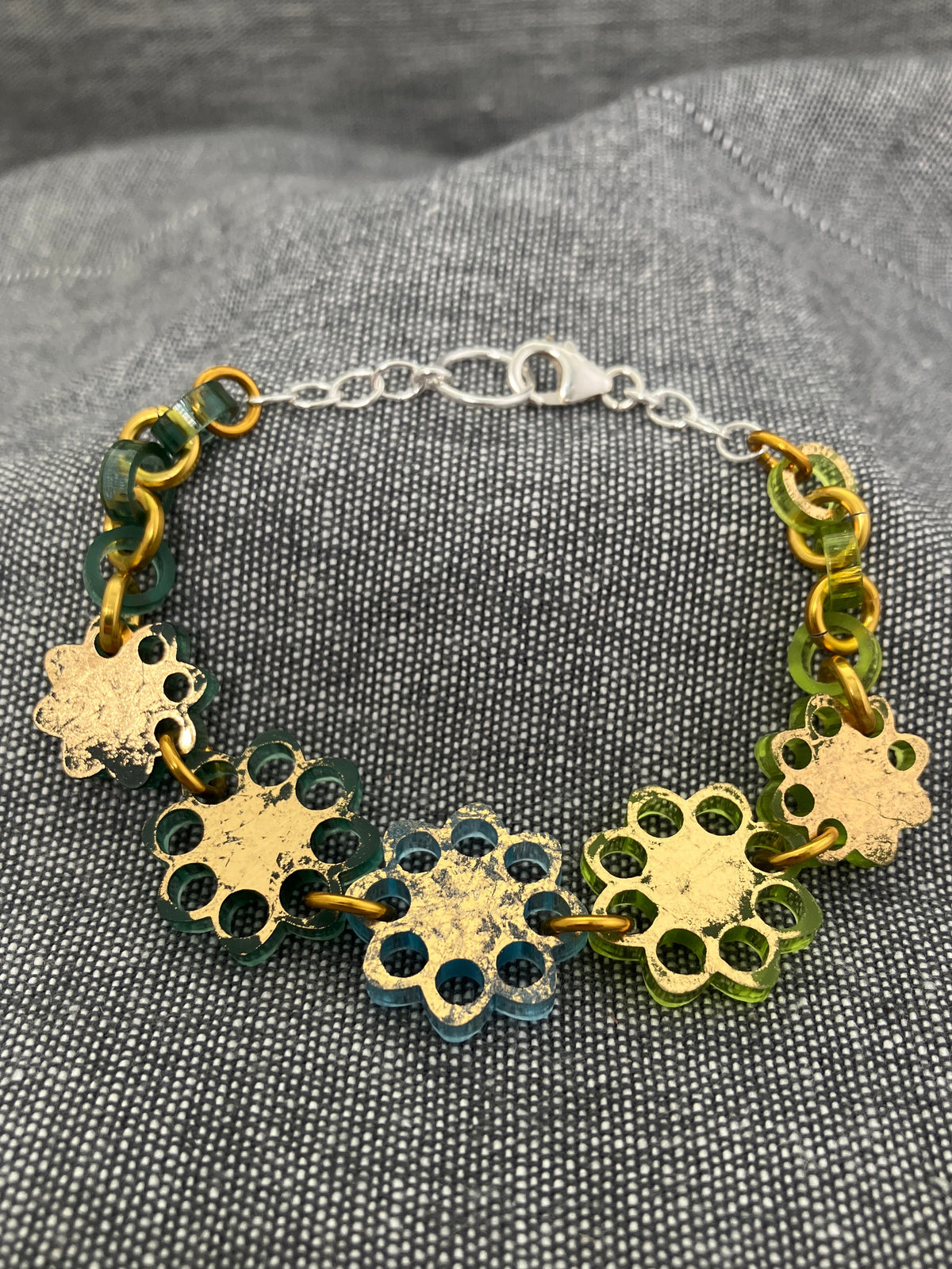 Shimmer Blue Green Daisy Bracelet