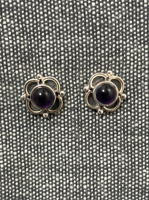 Amethyst Frilly Round Stone Studs