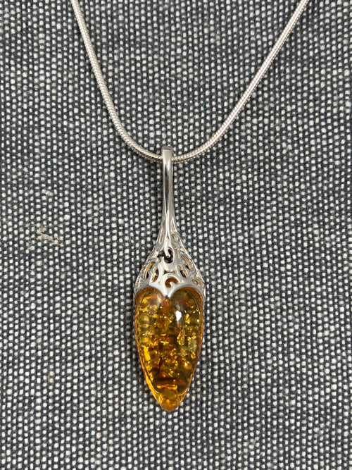 Amber Pointed Filigree Pendant