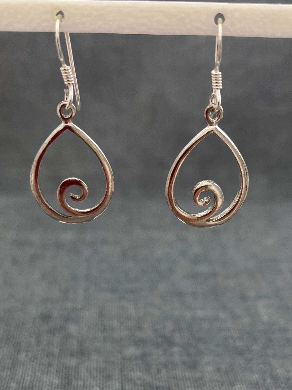 Loop Curl Earrings