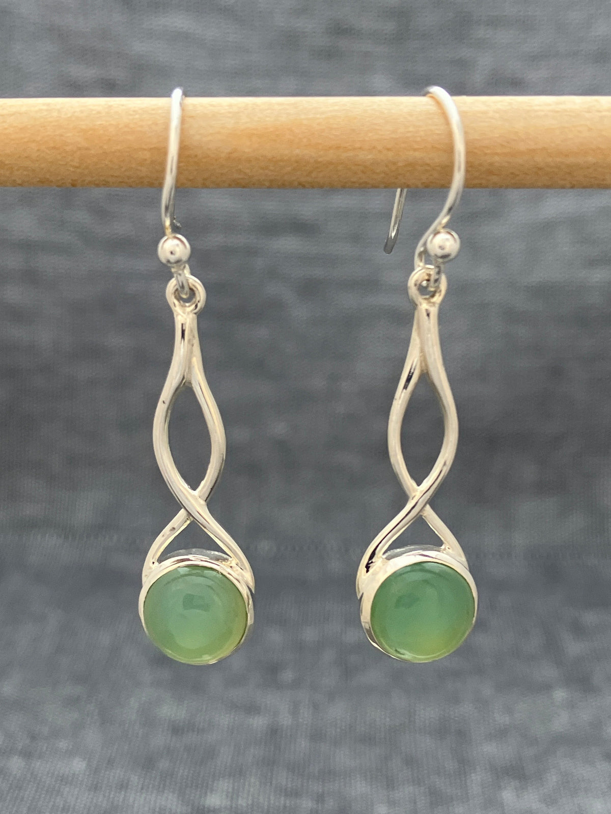 Prehnite Long Twist Earring