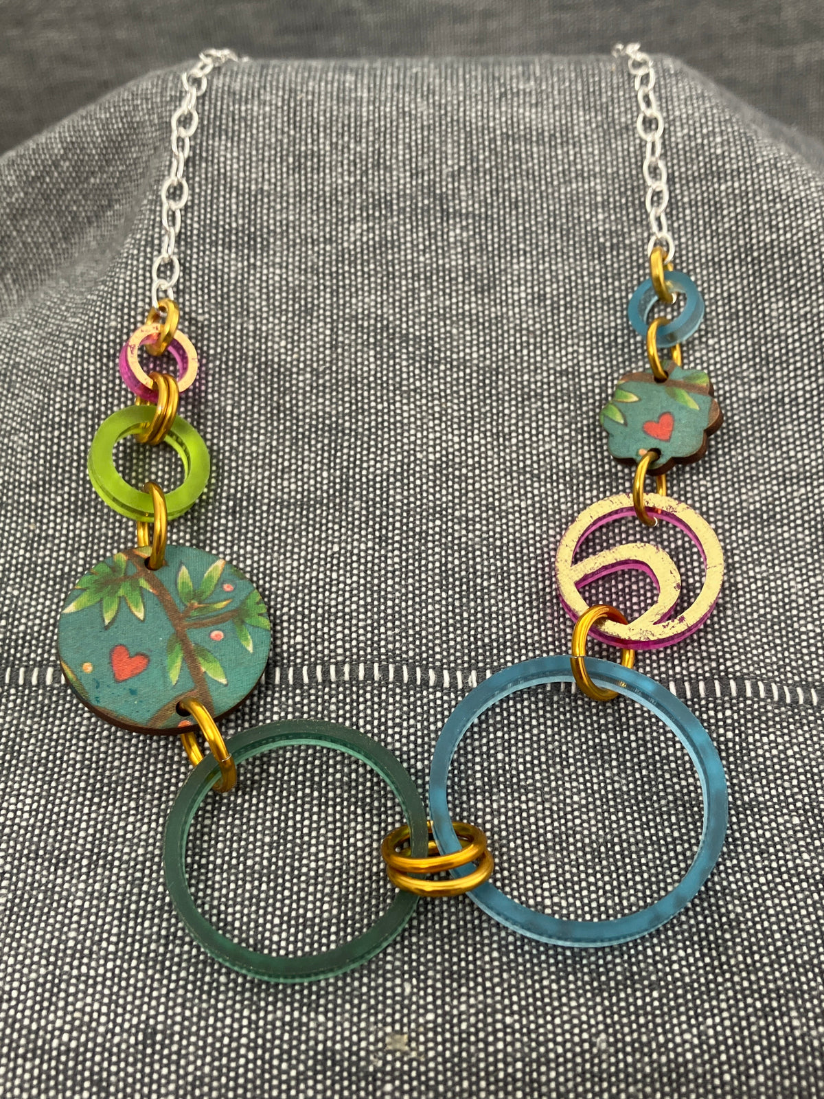 Wood And Shimmer Teal Loop And Disc Chain Necklace
