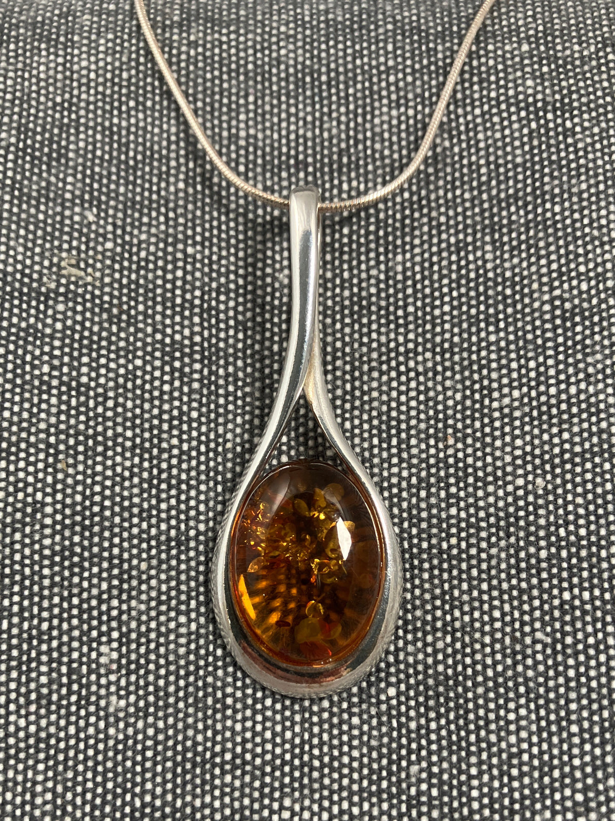Simple Amber Oval Loop Pendant