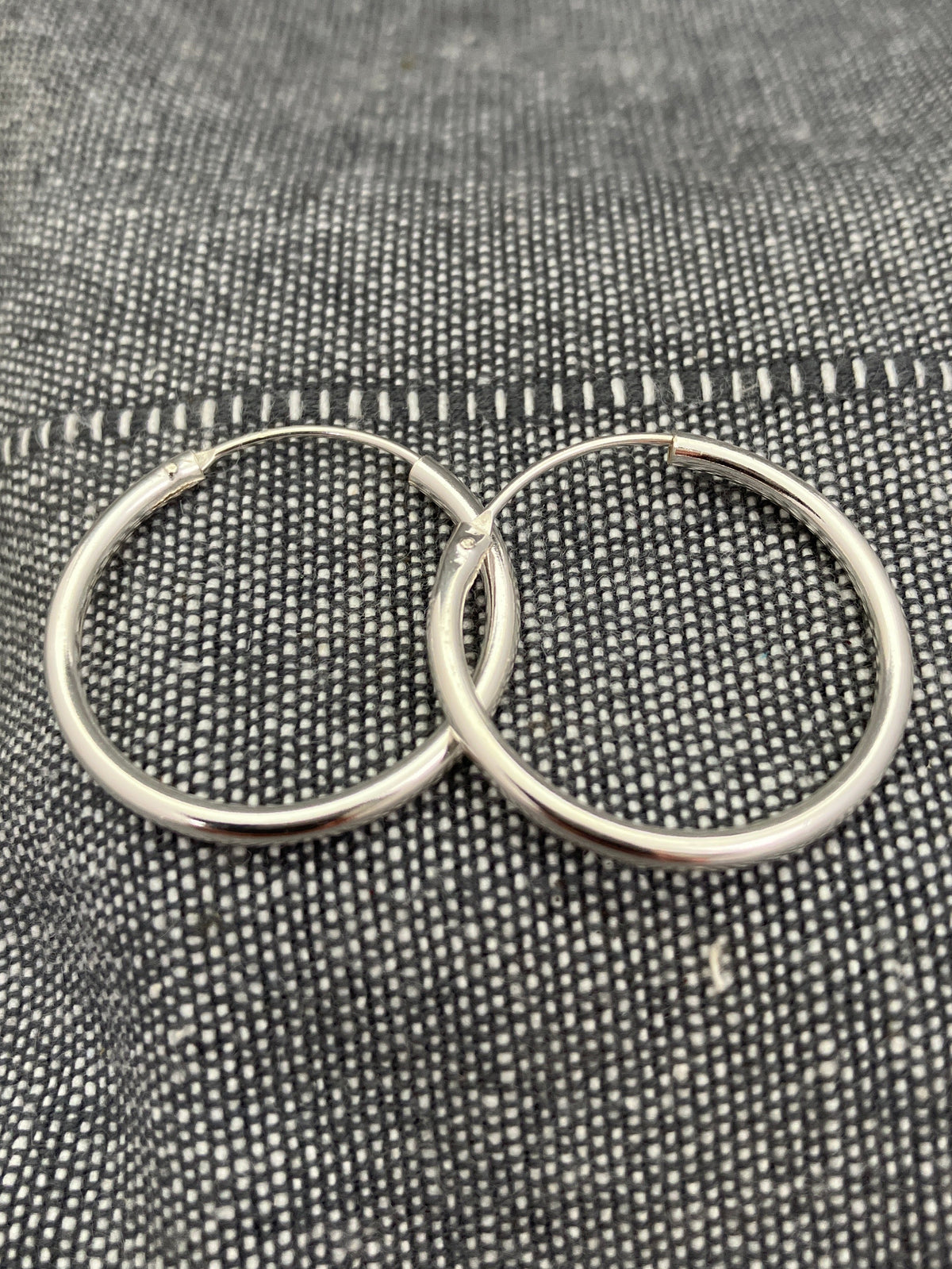 Simple Sleeper Hoops – 25mm
