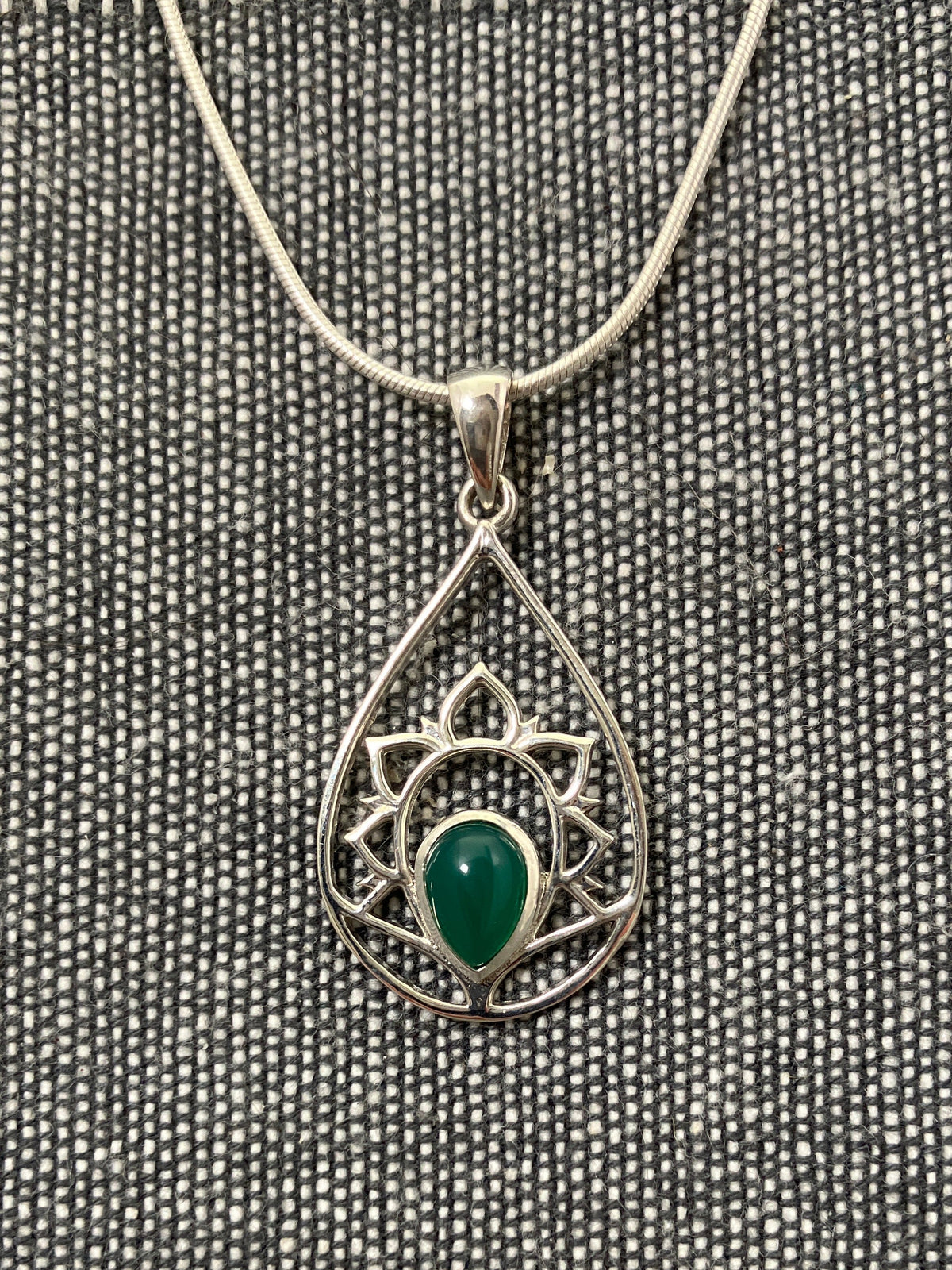 Green Onyx Lotus Loop Pendant