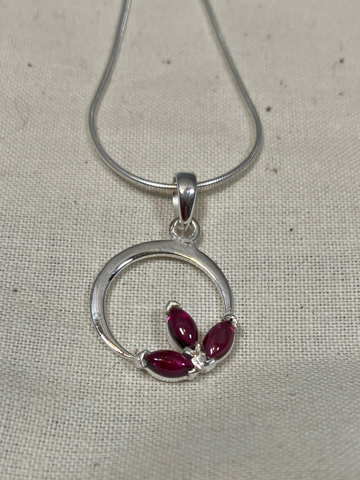 Garnet Leafy Circle Pendant