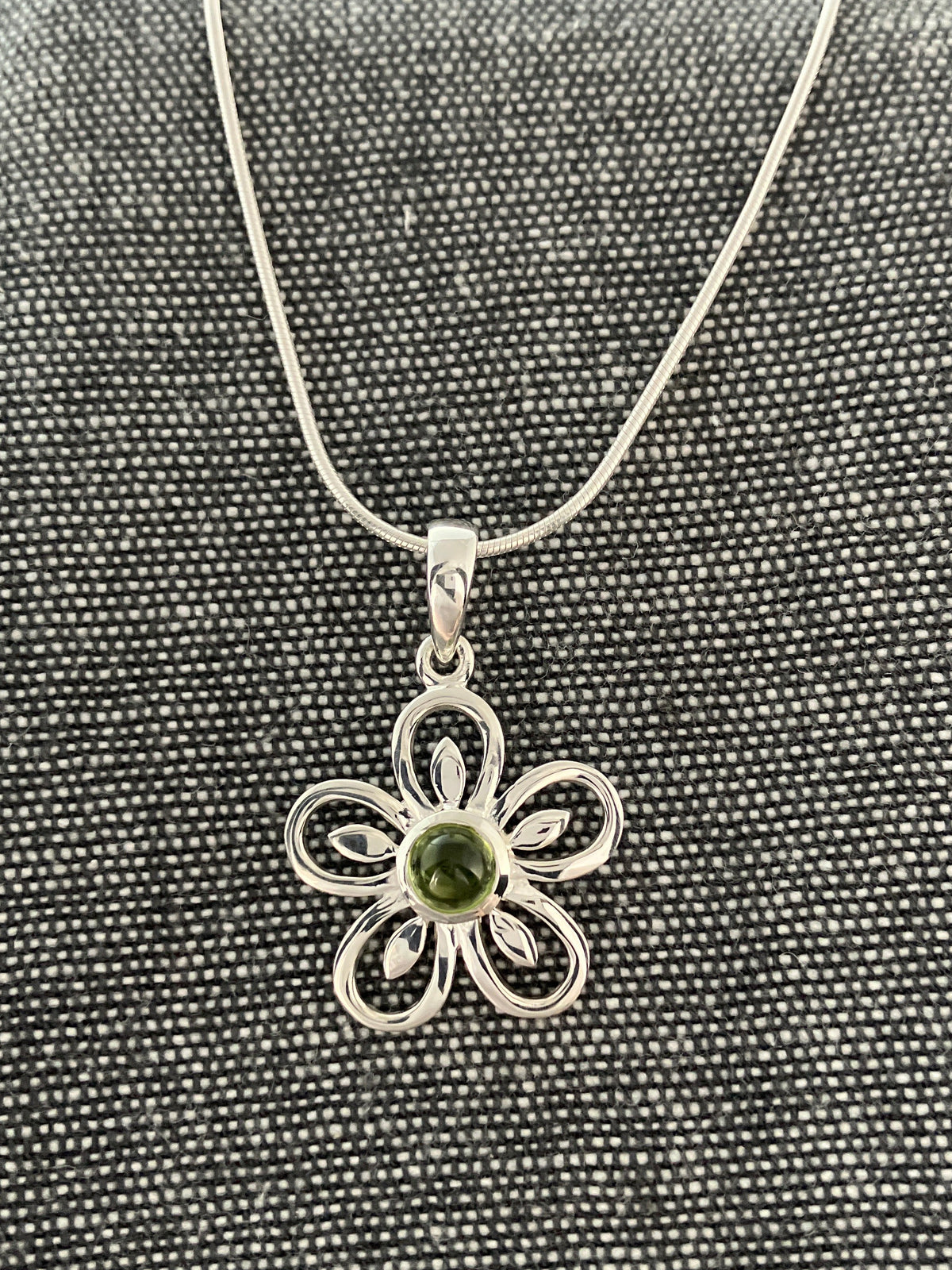 Peridot Lazy Daisy Pendant