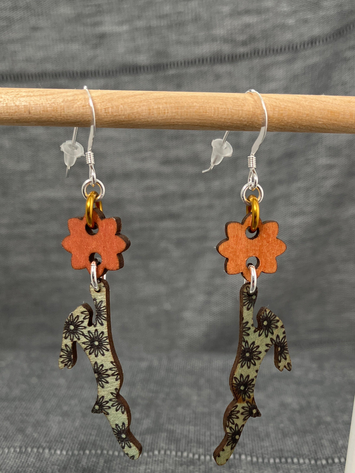 Wood Green Flower Hare Earrings