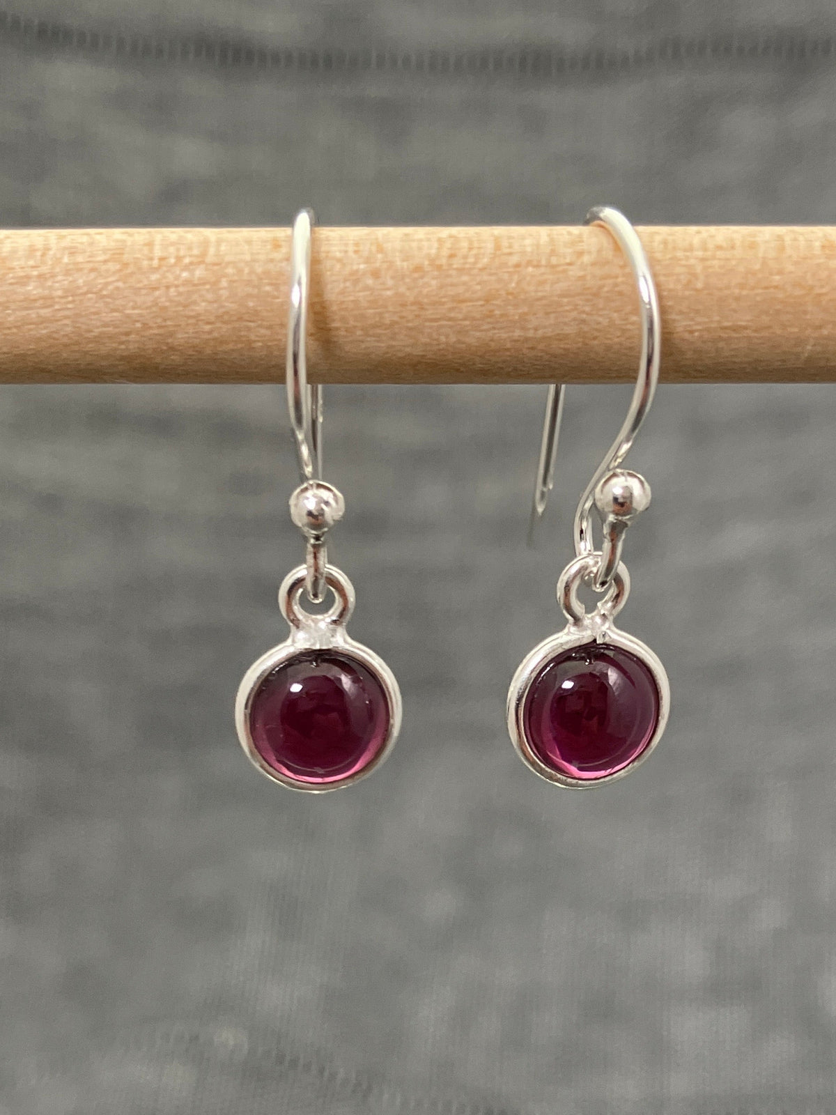 Garnet Little Round Earrings