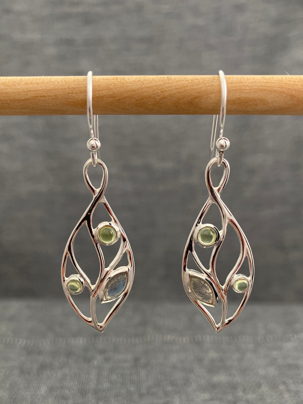 Labradorite And Peridot Leaf Earring
