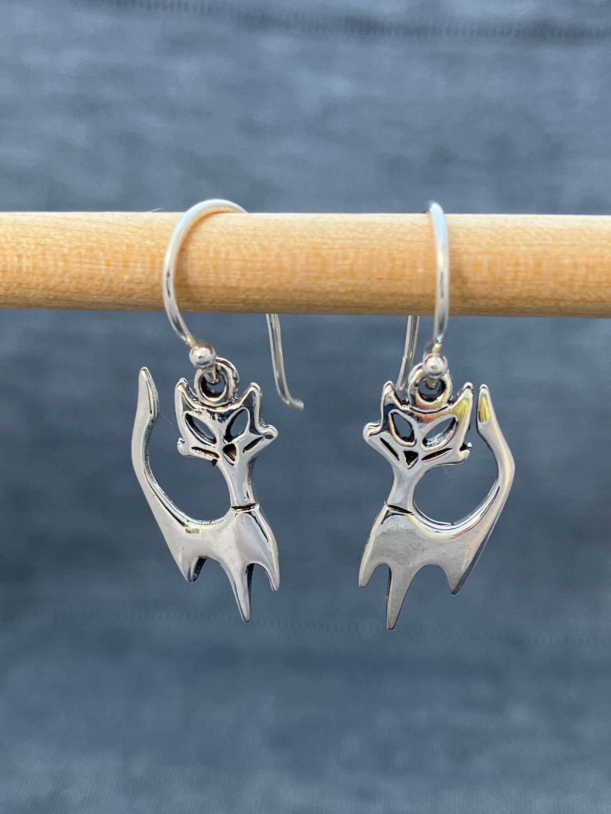 Perky Cat Earring