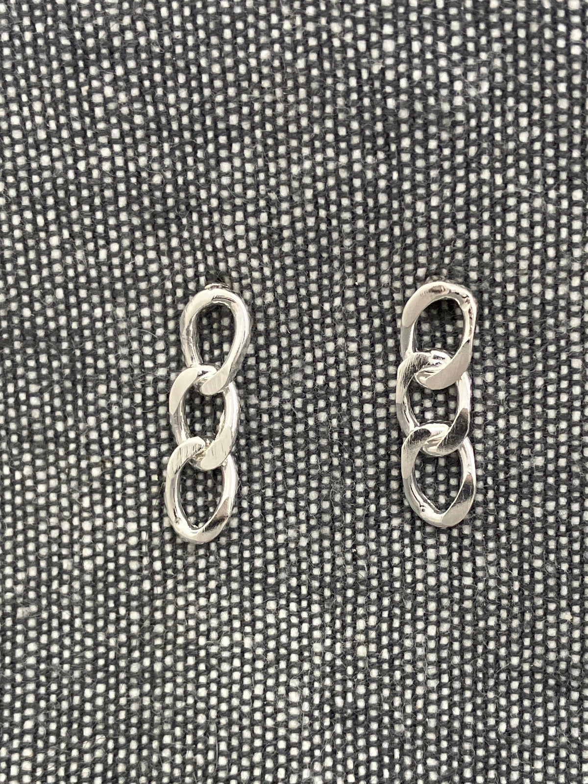 3 Link Chain Studs