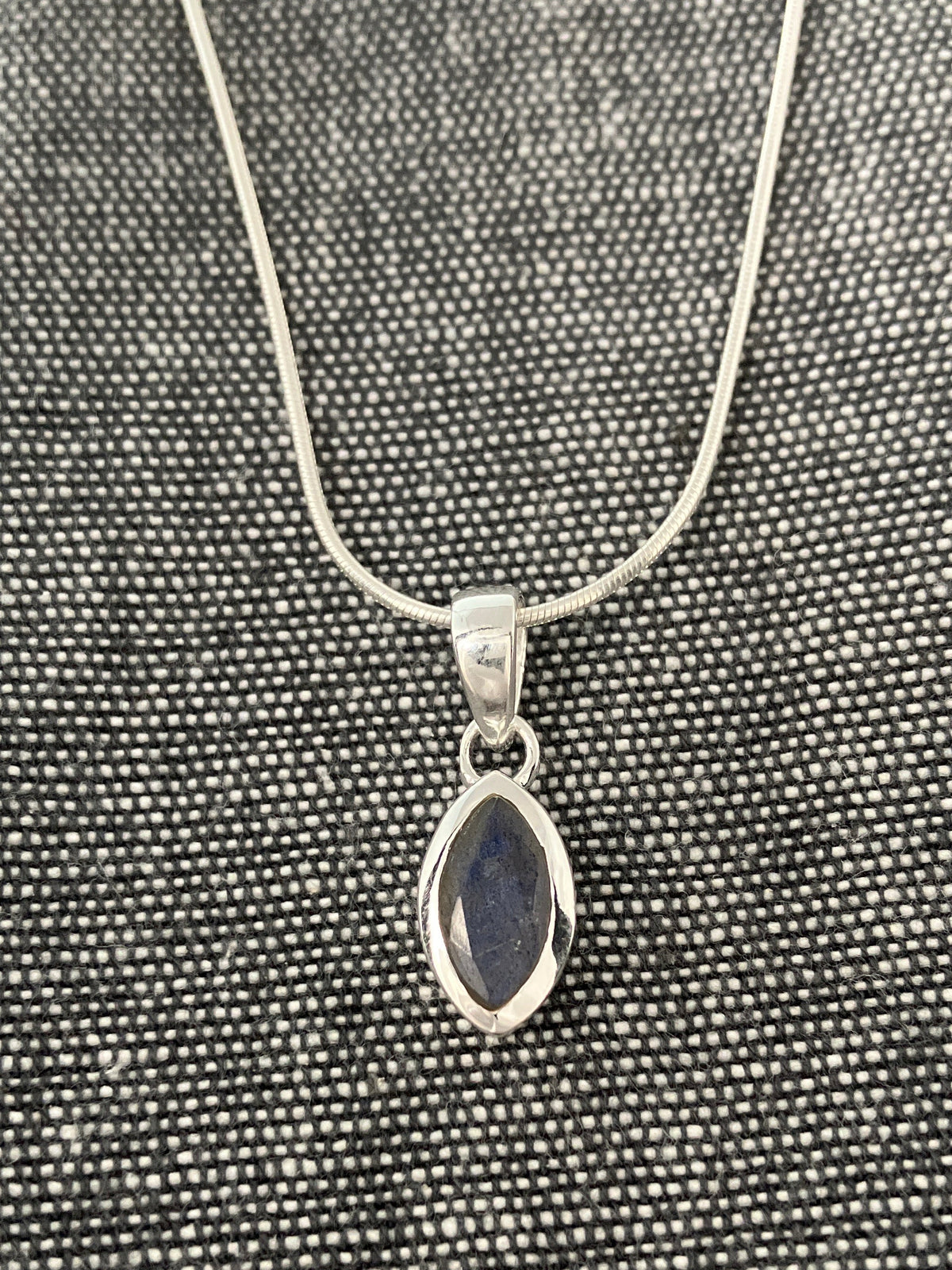 Labradorite Little Leaf Pendant