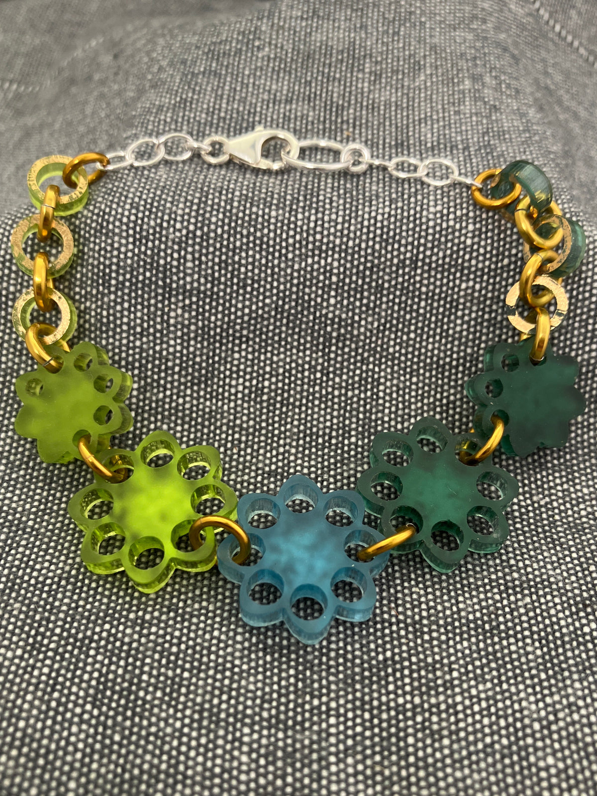 Shimmer Blue Green Daisy Bracelet