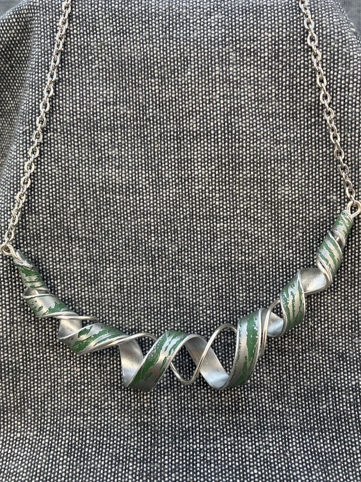 Out Of Line Green Wave Necklace